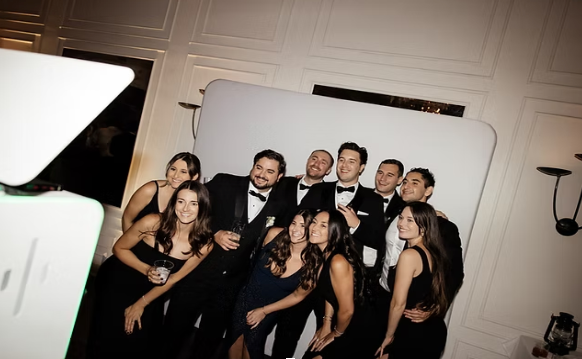 glam photot booth set up